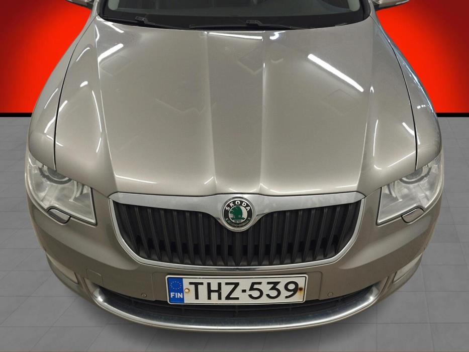 SKODA Superb 2010