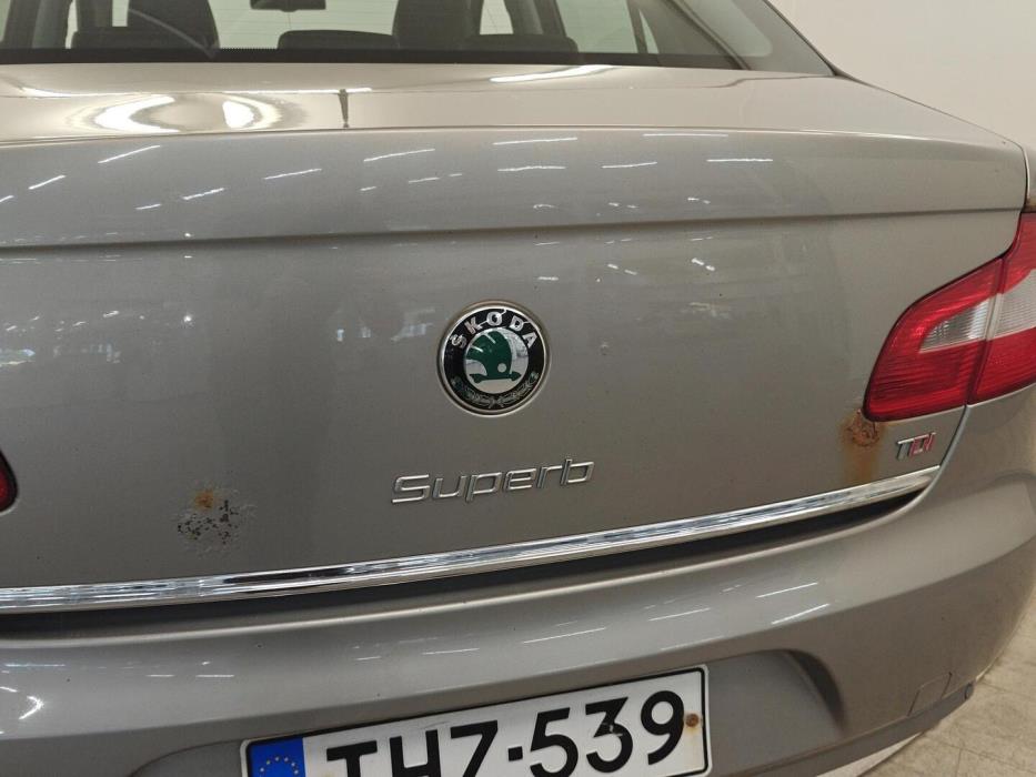 SKODA Superb 2010