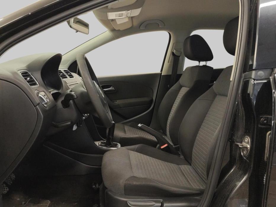 VOLKSWAGEN Polo 2010