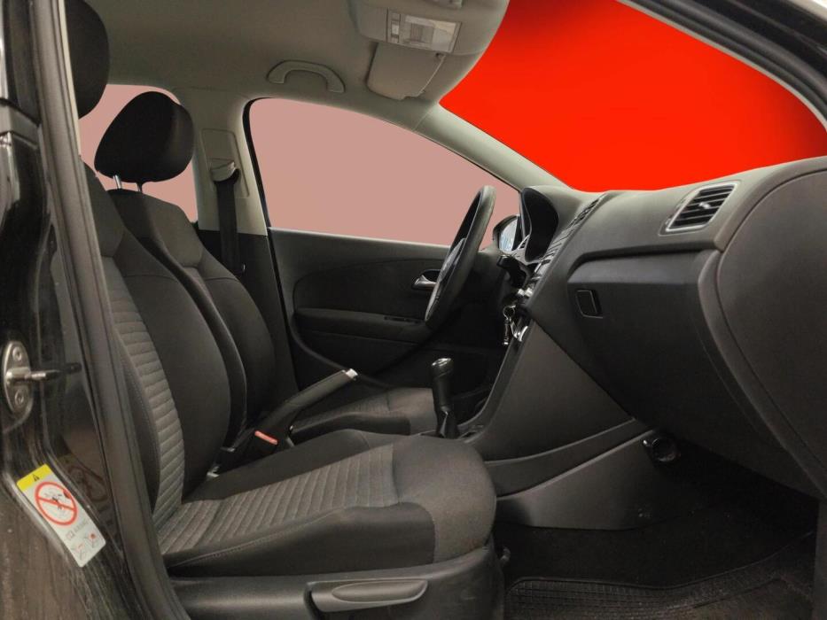 VOLKSWAGEN Polo 2010