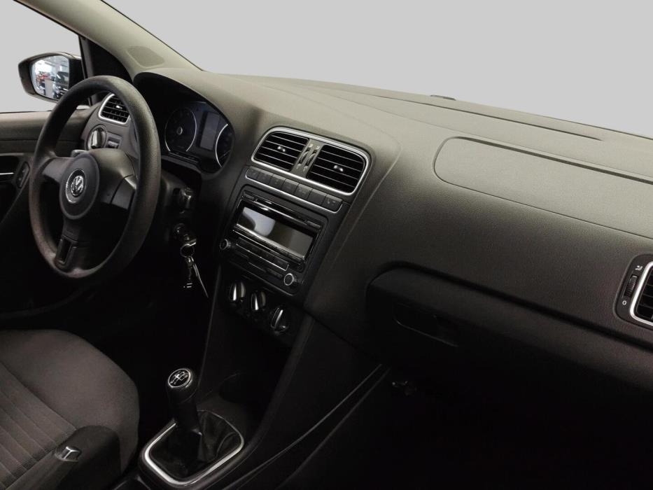 VOLKSWAGEN Polo 2010