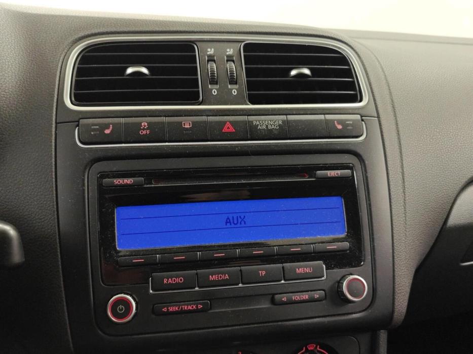 VOLKSWAGEN Polo 2010