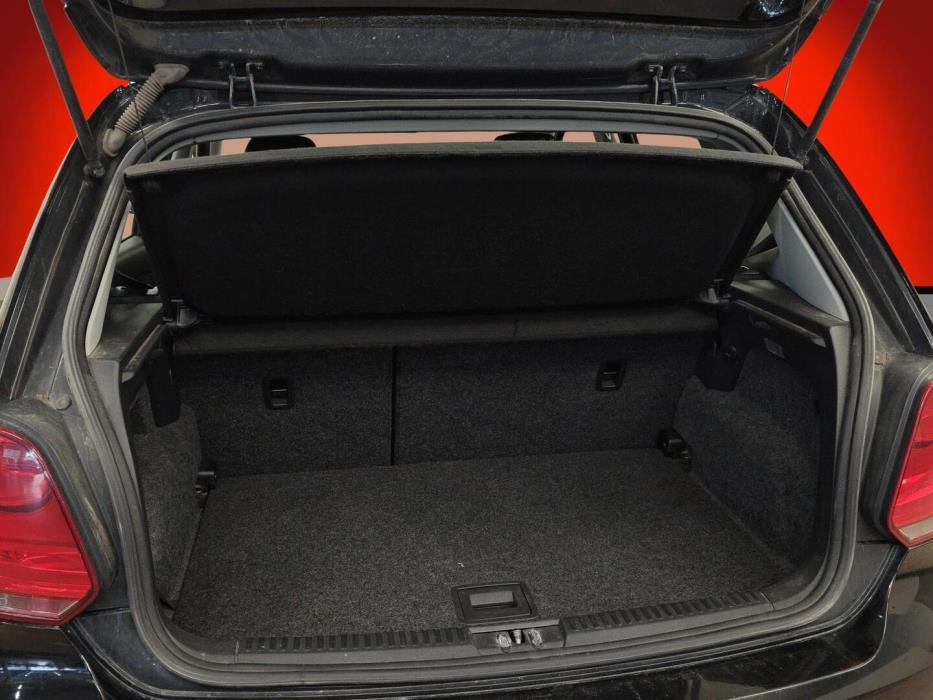 VOLKSWAGEN Polo 2010