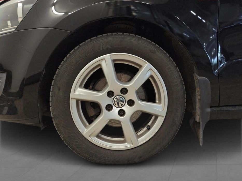 VOLKSWAGEN Polo 2010