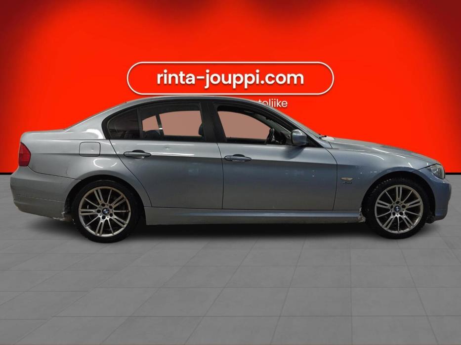 BMW 320 2011