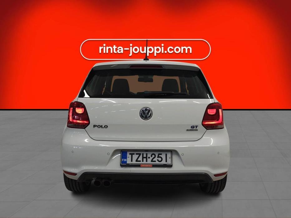 VOLKSWAGEN Polo 2014
