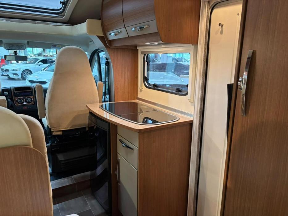BÜRSTNER NEXXO T569 2012