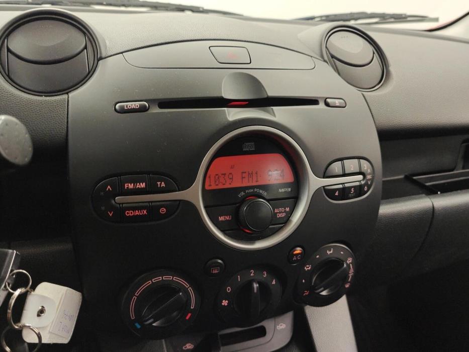 MAZDA Mazda2 2008