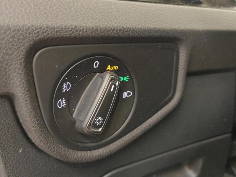 VOLKSWAGEN Touran 2017