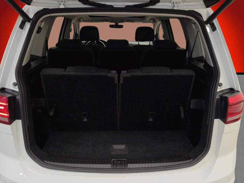 VOLKSWAGEN Touran 2017