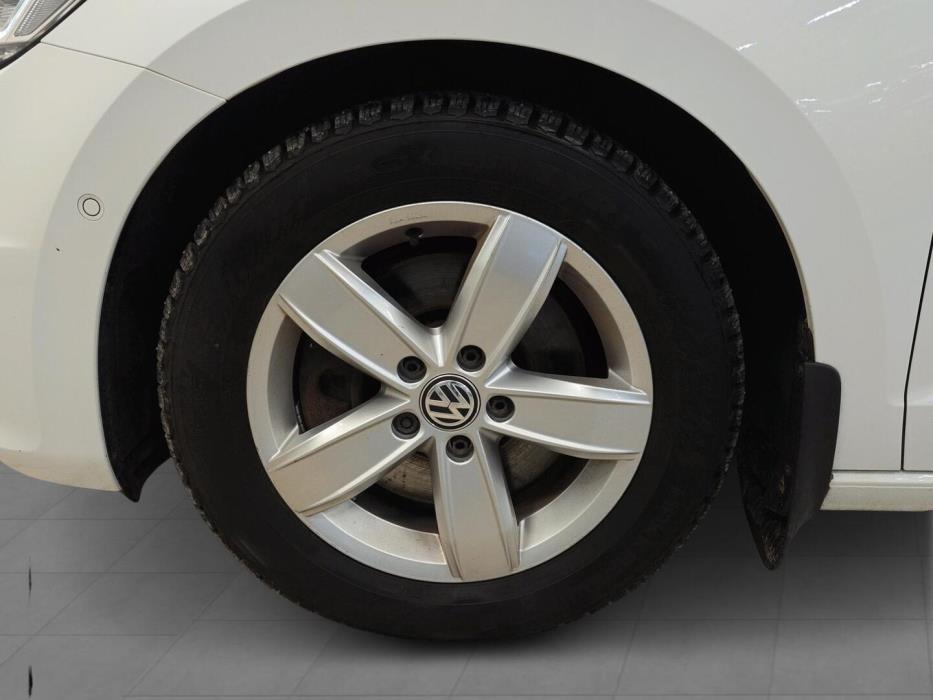VOLKSWAGEN Touran 2017