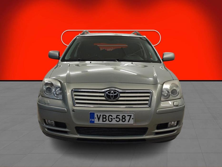 TOYOTA Avensis 2004