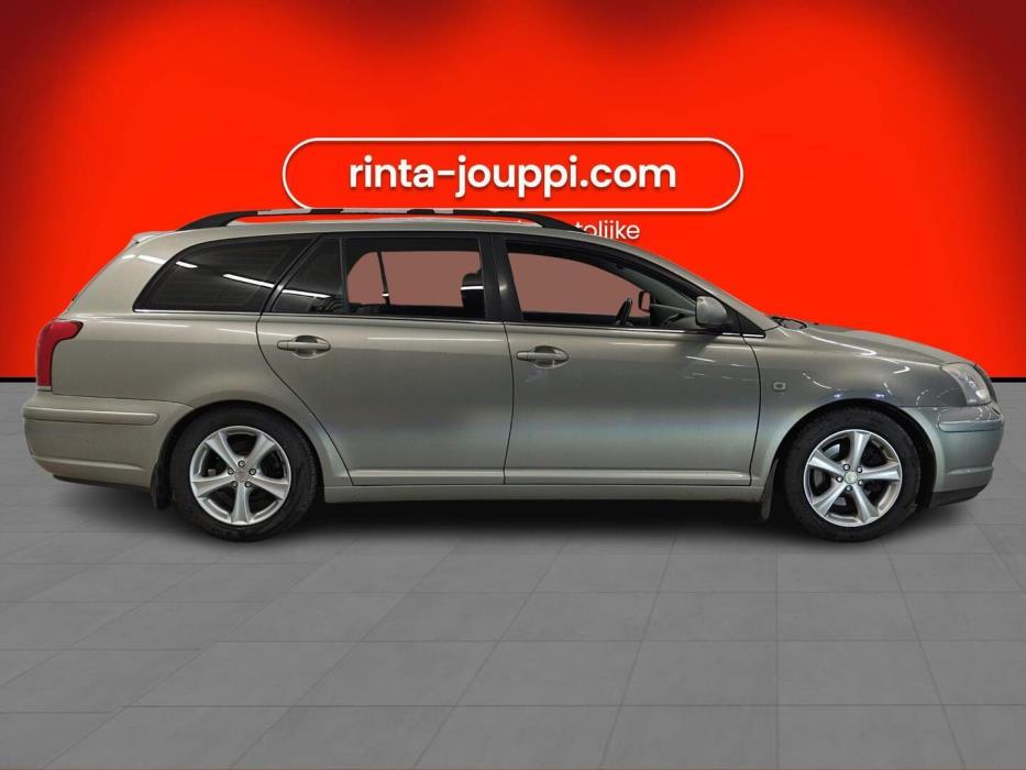 TOYOTA Avensis 2004