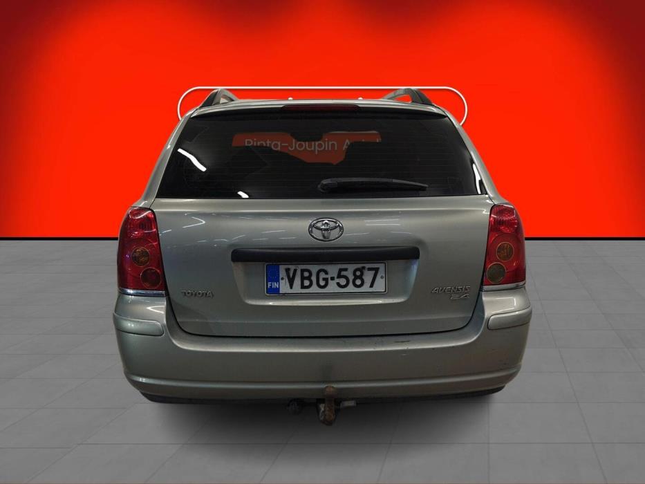 TOYOTA Avensis 2004