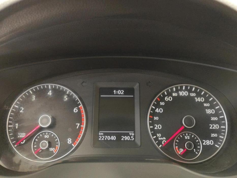 VOLKSWAGEN Jetta 2011