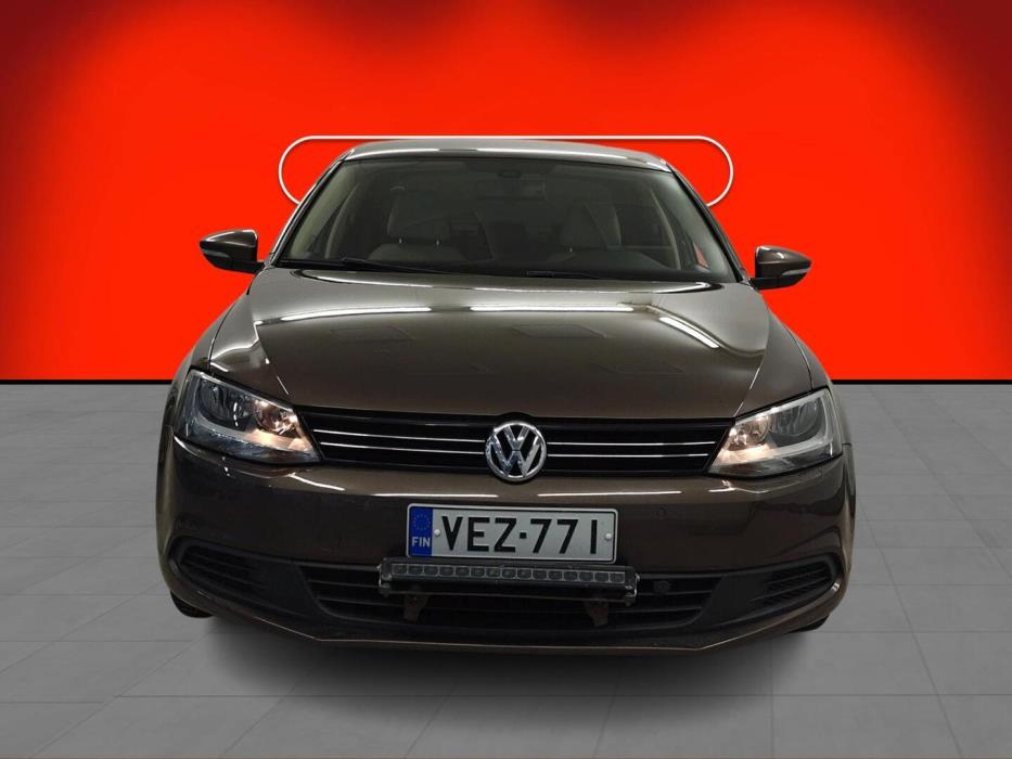 VOLKSWAGEN Jetta 2011