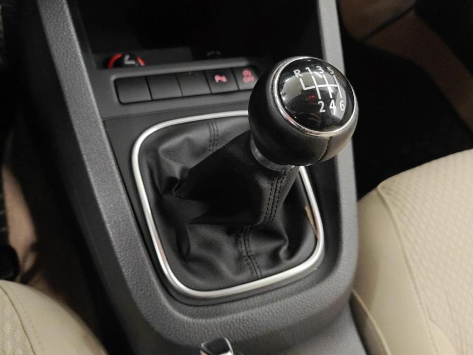 VOLKSWAGEN Jetta 2011