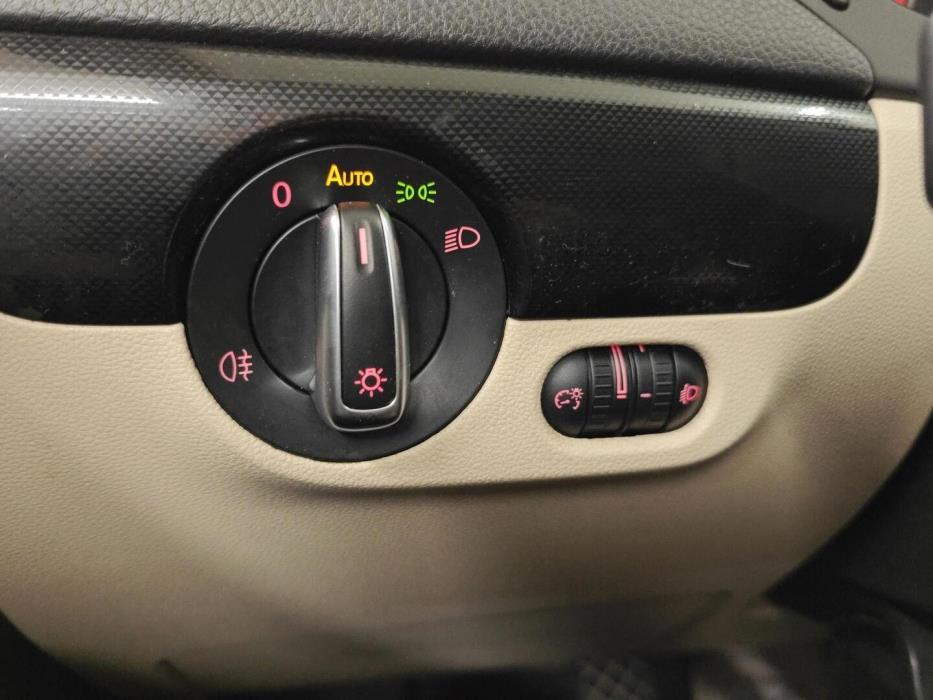 VOLKSWAGEN Jetta 2011