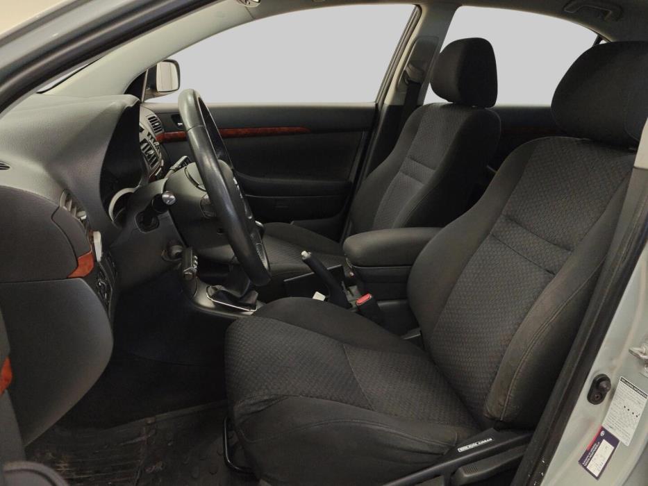 TOYOTA Avensis 2006