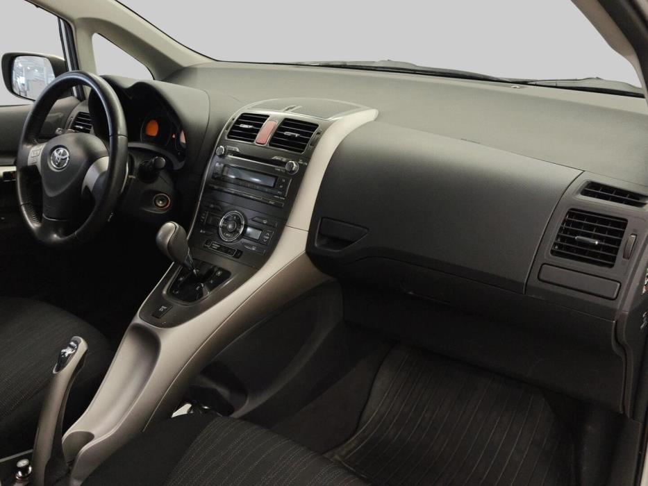 TOYOTA Auris 2007