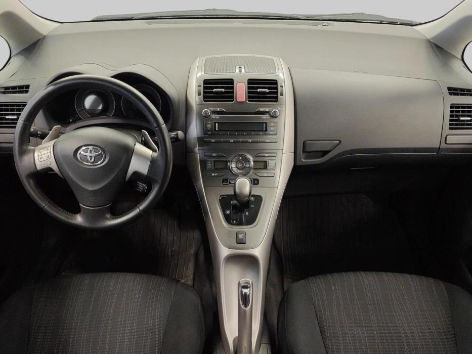 TOYOTA Auris 2007