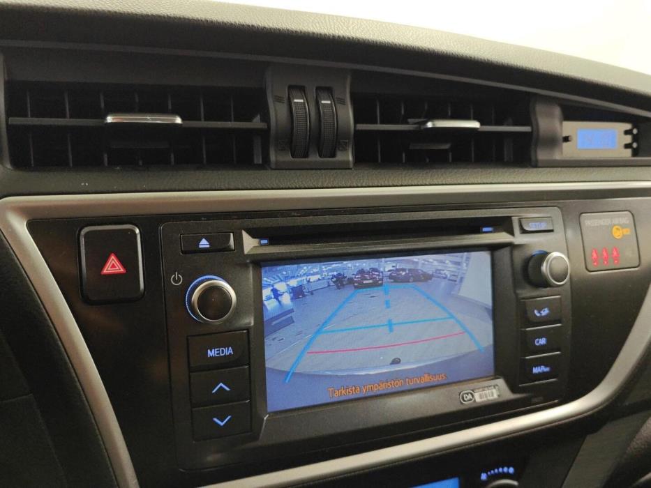 TOYOTA Auris 2012