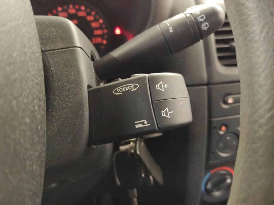 RENAULT Clio 2005