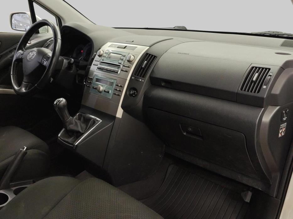 TOYOTA Corolla Verso 2006
