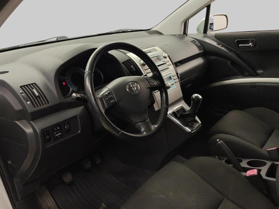 TOYOTA Corolla Verso 2006