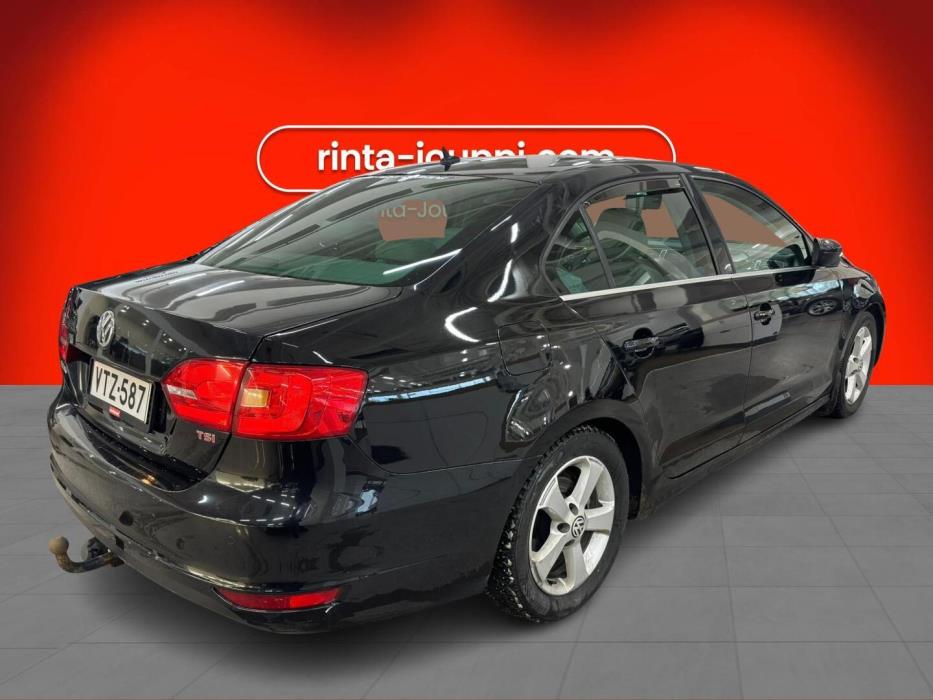 VOLKSWAGEN Jetta 2012