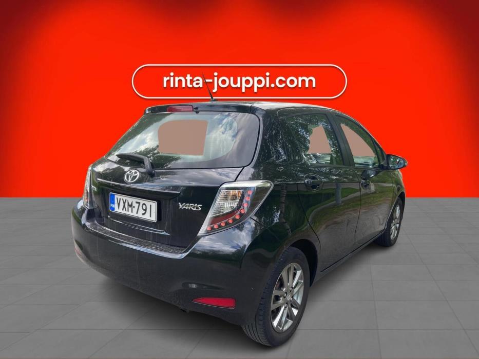 TOYOTA Yaris 2014