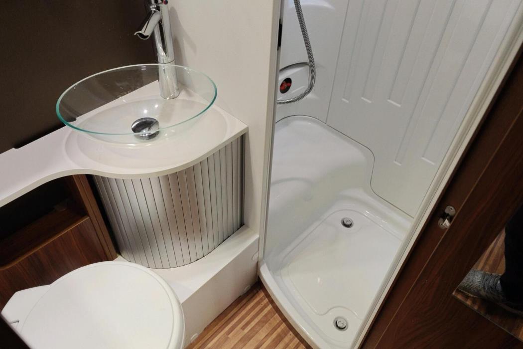 ADRIA Matrix Supreme M 687 SL 2015