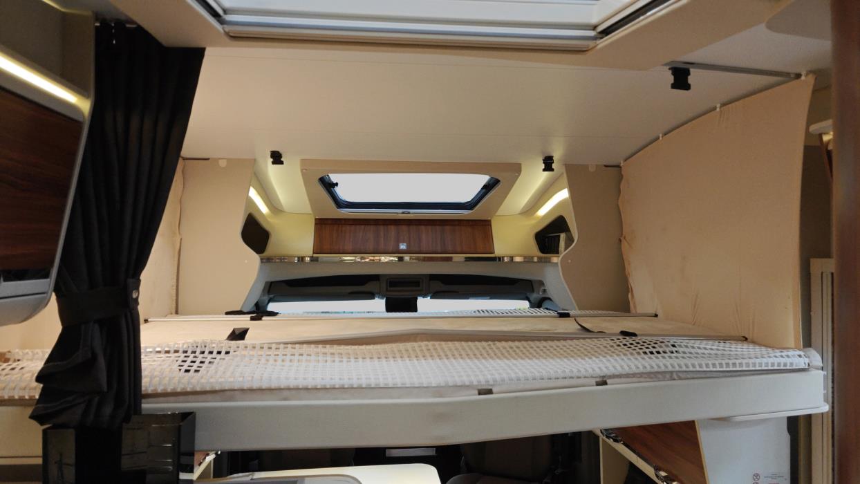 ADRIA Matrix Supreme M 687 SL 2015