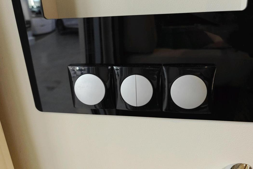 ADRIA Matrix Supreme M 687 SL 2015