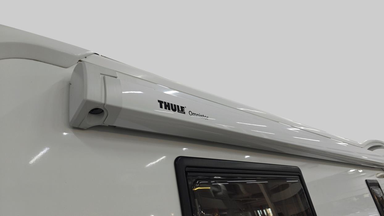 ADRIA Matrix Supreme M 687 SL 2015