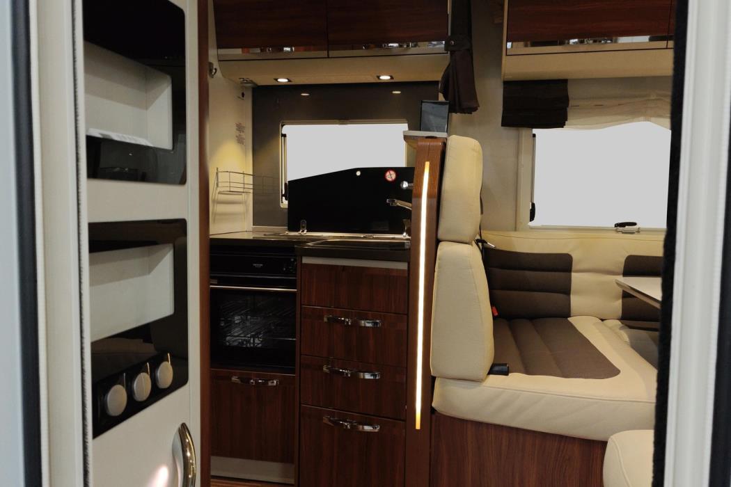 ADRIA Matrix Supreme M 687 SL 2015