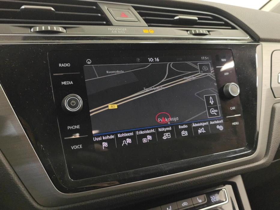 VOLKSWAGEN Touran 2018