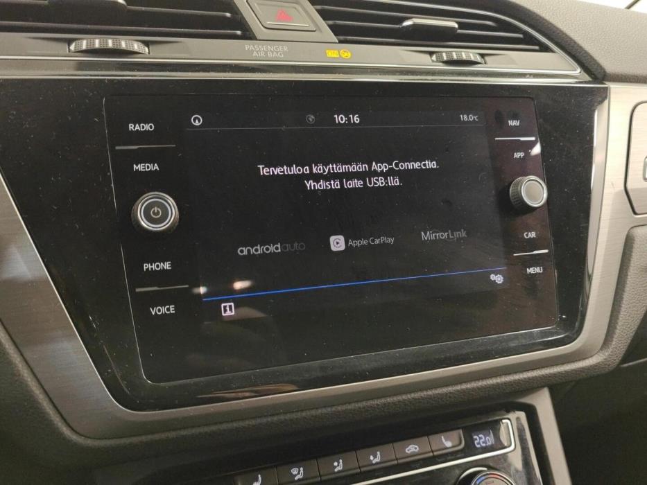 VOLKSWAGEN Touran 2018