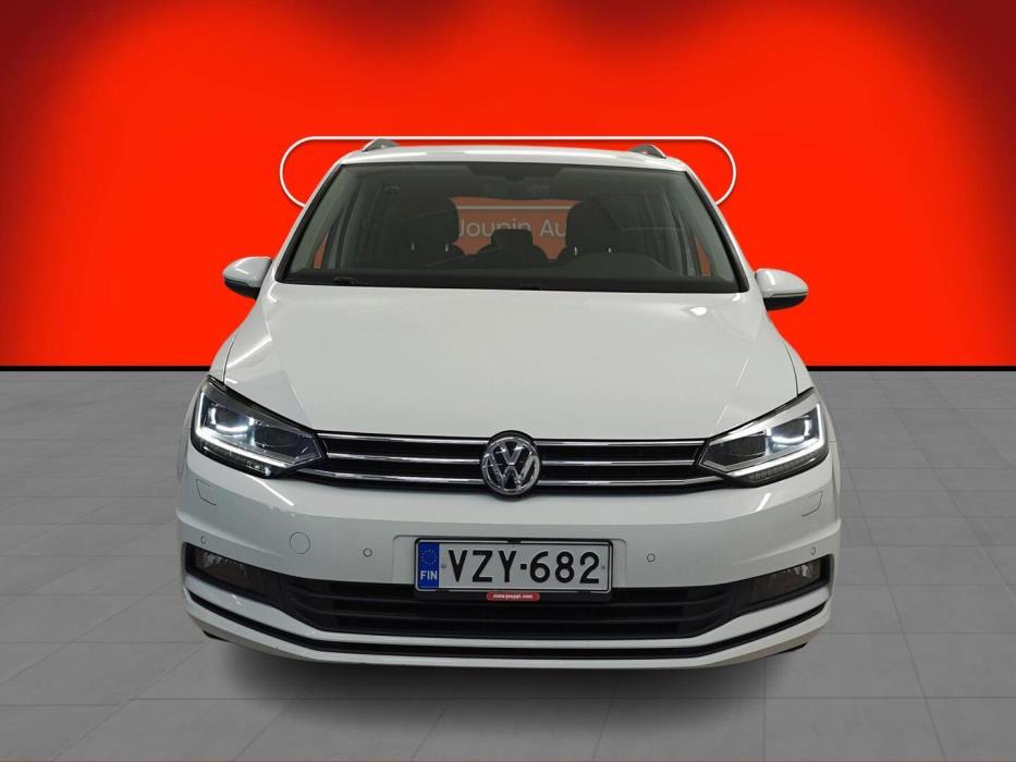 VOLKSWAGEN Touran 2018