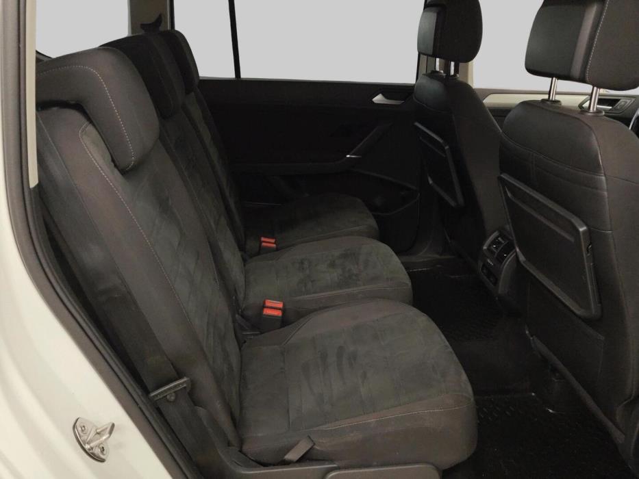 VOLKSWAGEN Touran 2018