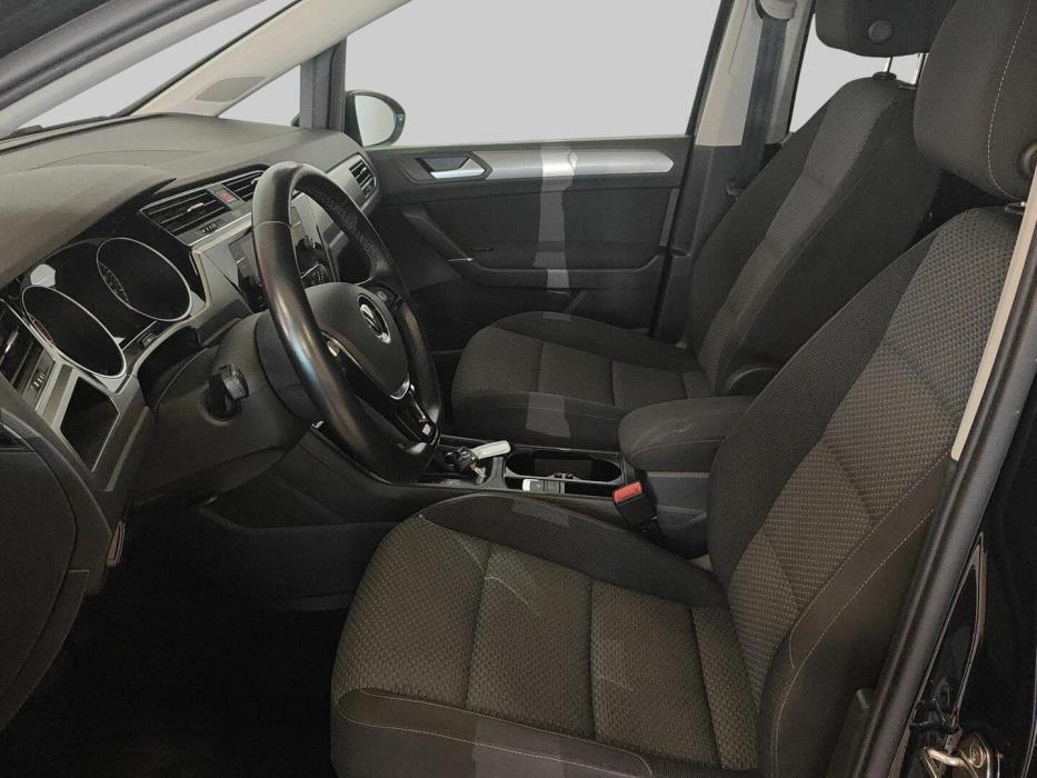 VOLKSWAGEN TOURAN 2021