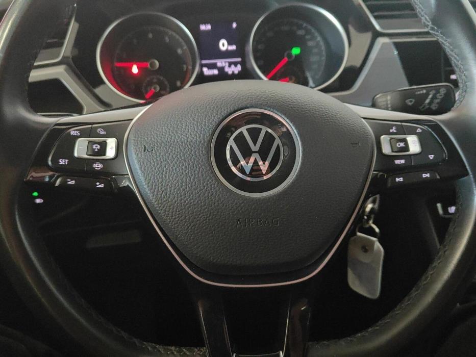 VOLKSWAGEN TOURAN 2021
