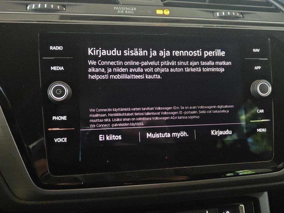 VOLKSWAGEN TOURAN 2021