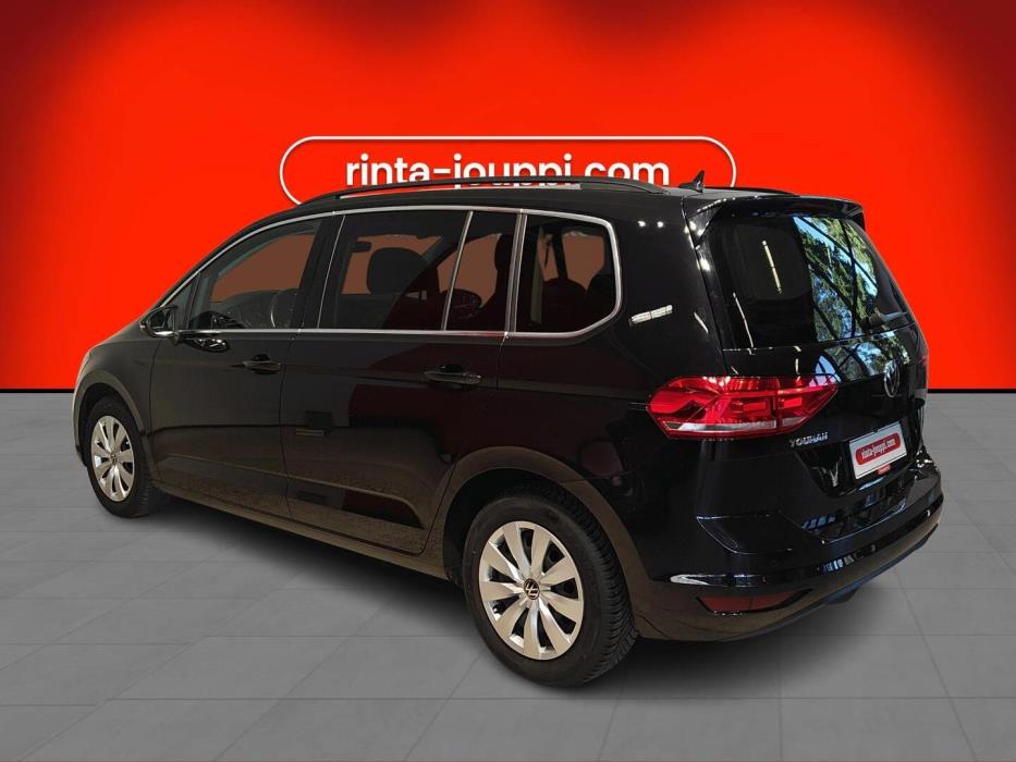 VOLKSWAGEN TOURAN 2021