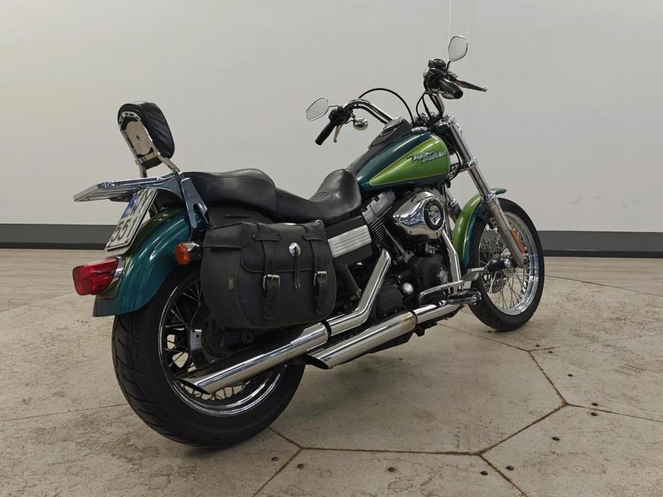 HARLEY-DAVIDSON DYNA 2008