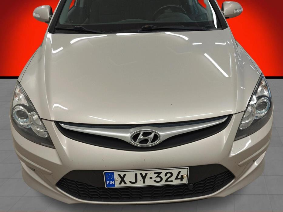 HYUNDAI i30 2010