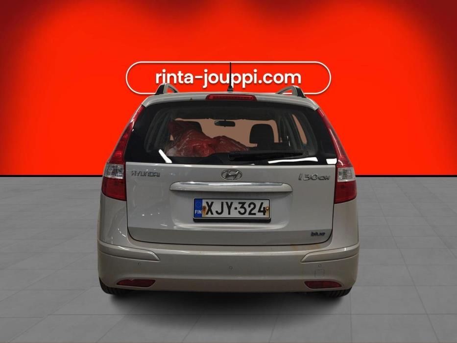 HYUNDAI i30 2010