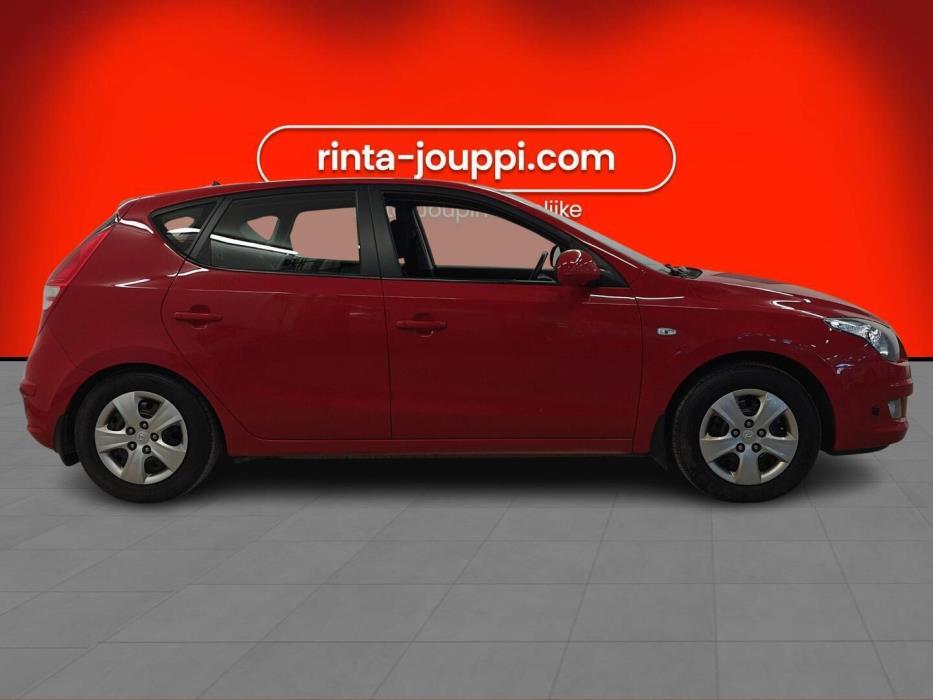 HYUNDAI i30 2011