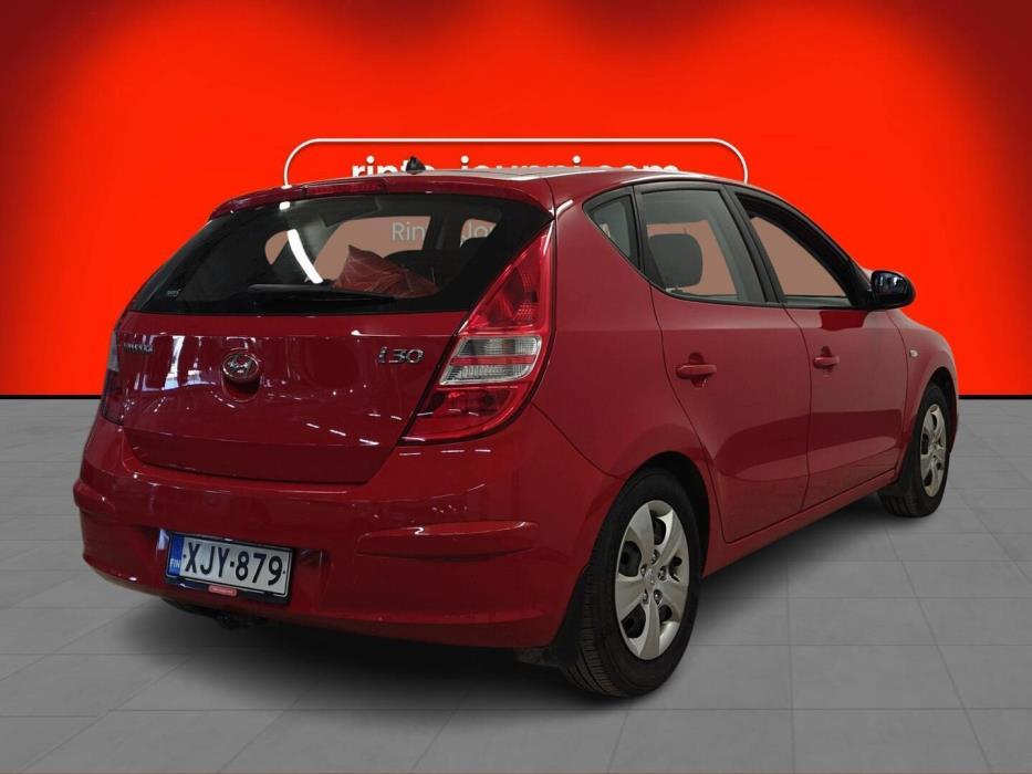 HYUNDAI i30 2011
