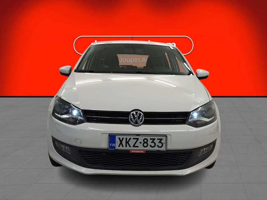 VOLKSWAGEN Polo 2012